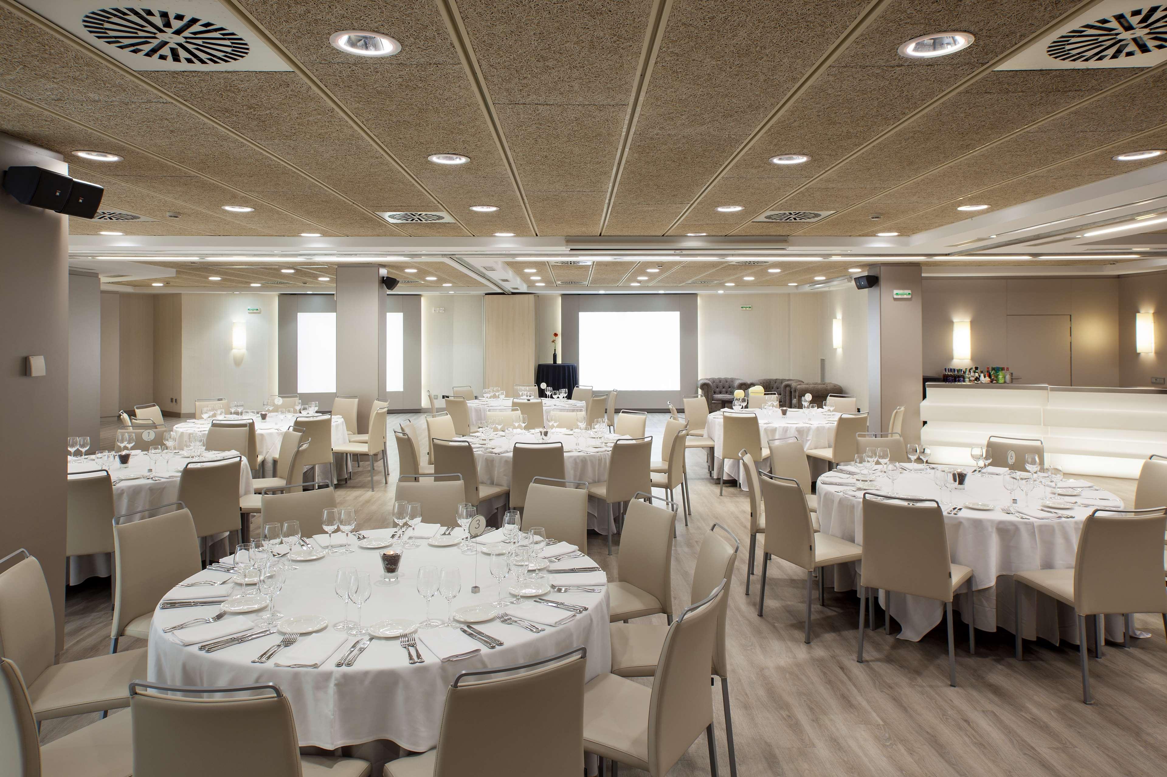 Hotel Nh Iruña Park