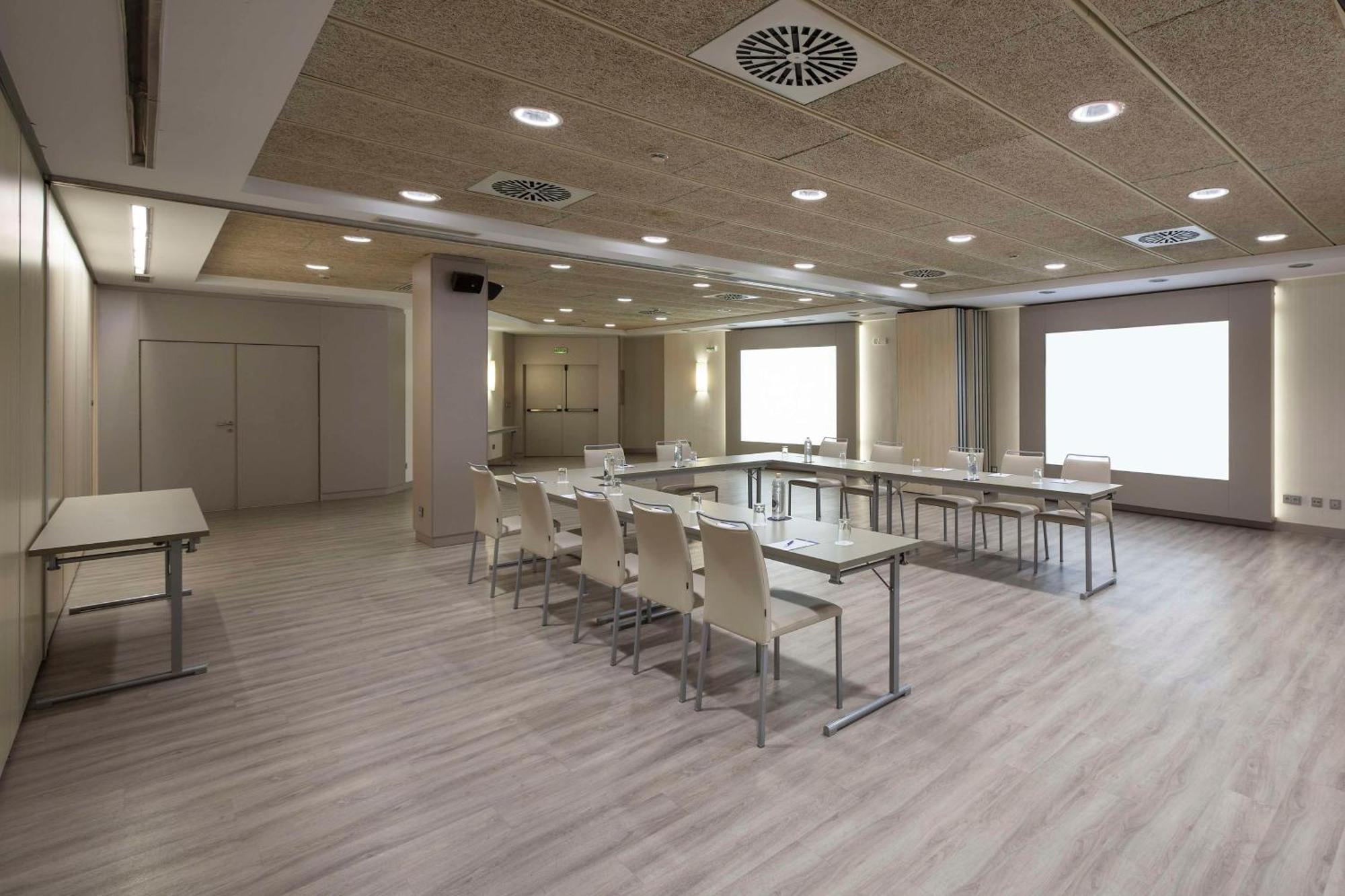 Nh Iruña Park 4* Pamplona