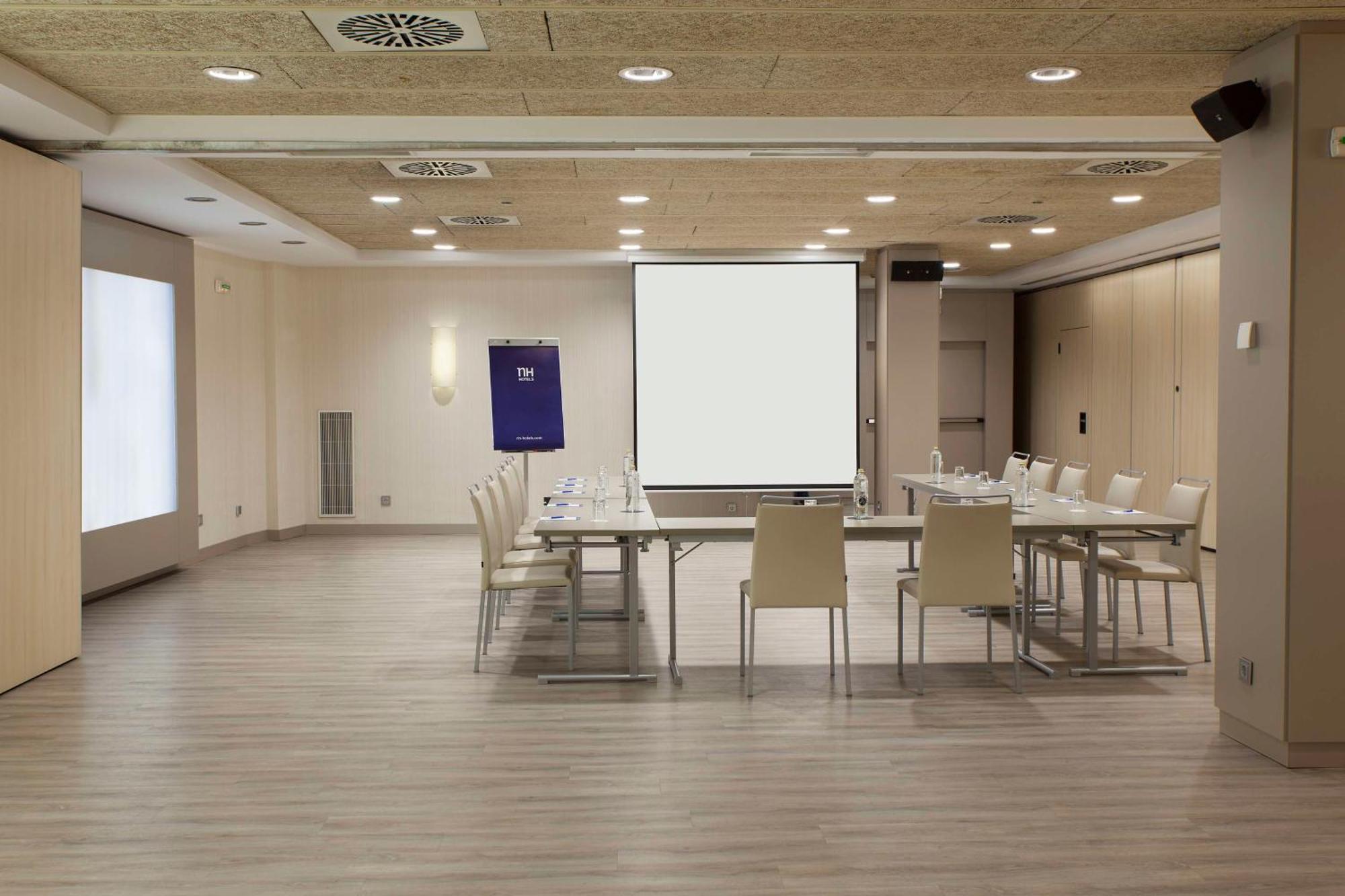 Hotel Nh Iruña Park 4*