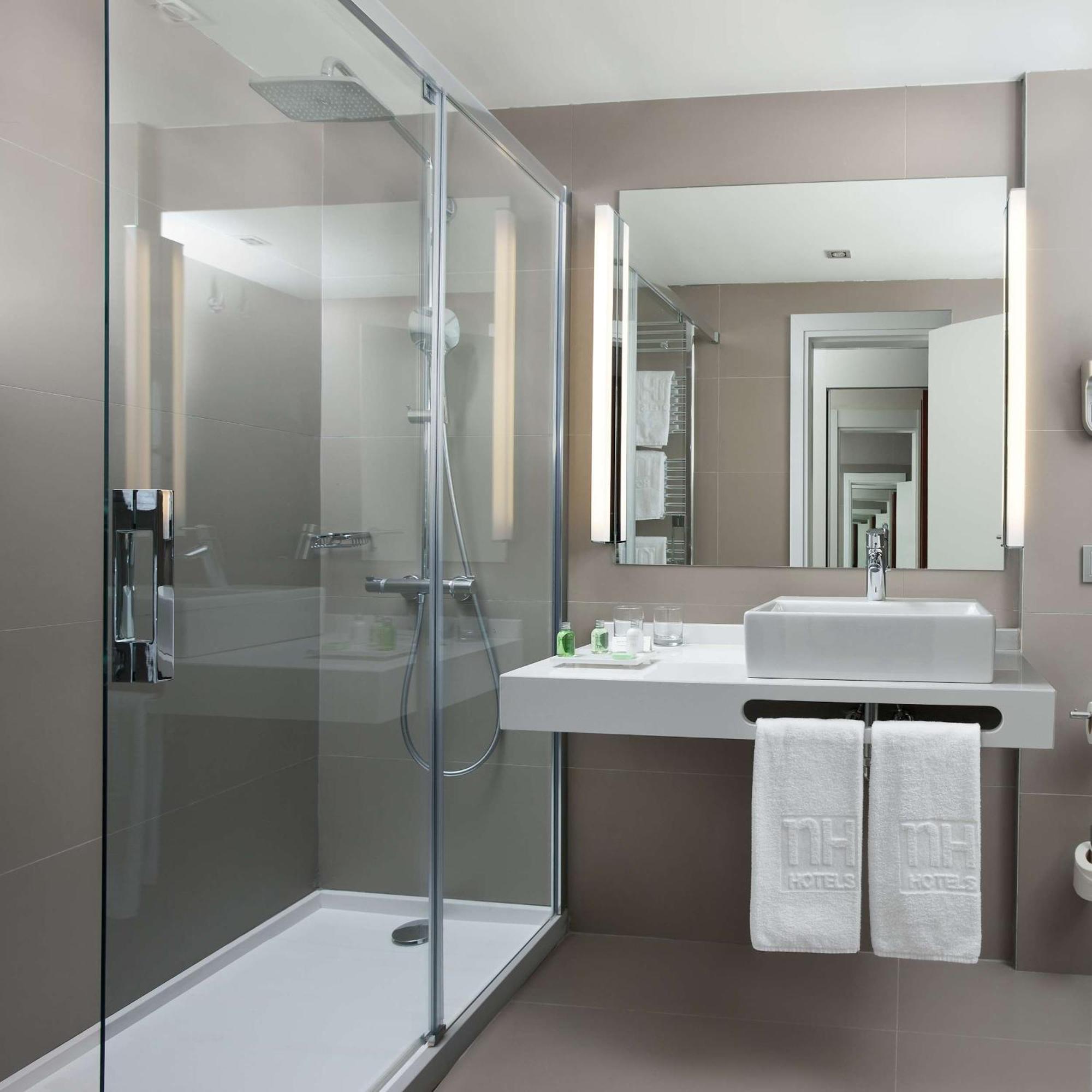 Nh Iruña Park Hotel 4*