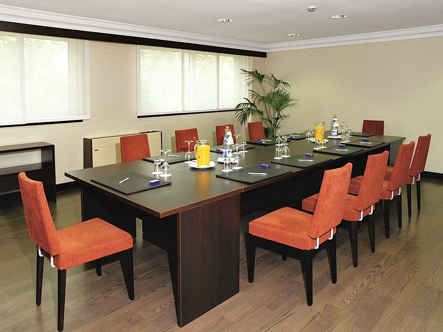Hotel Nh Iruña Park 4*