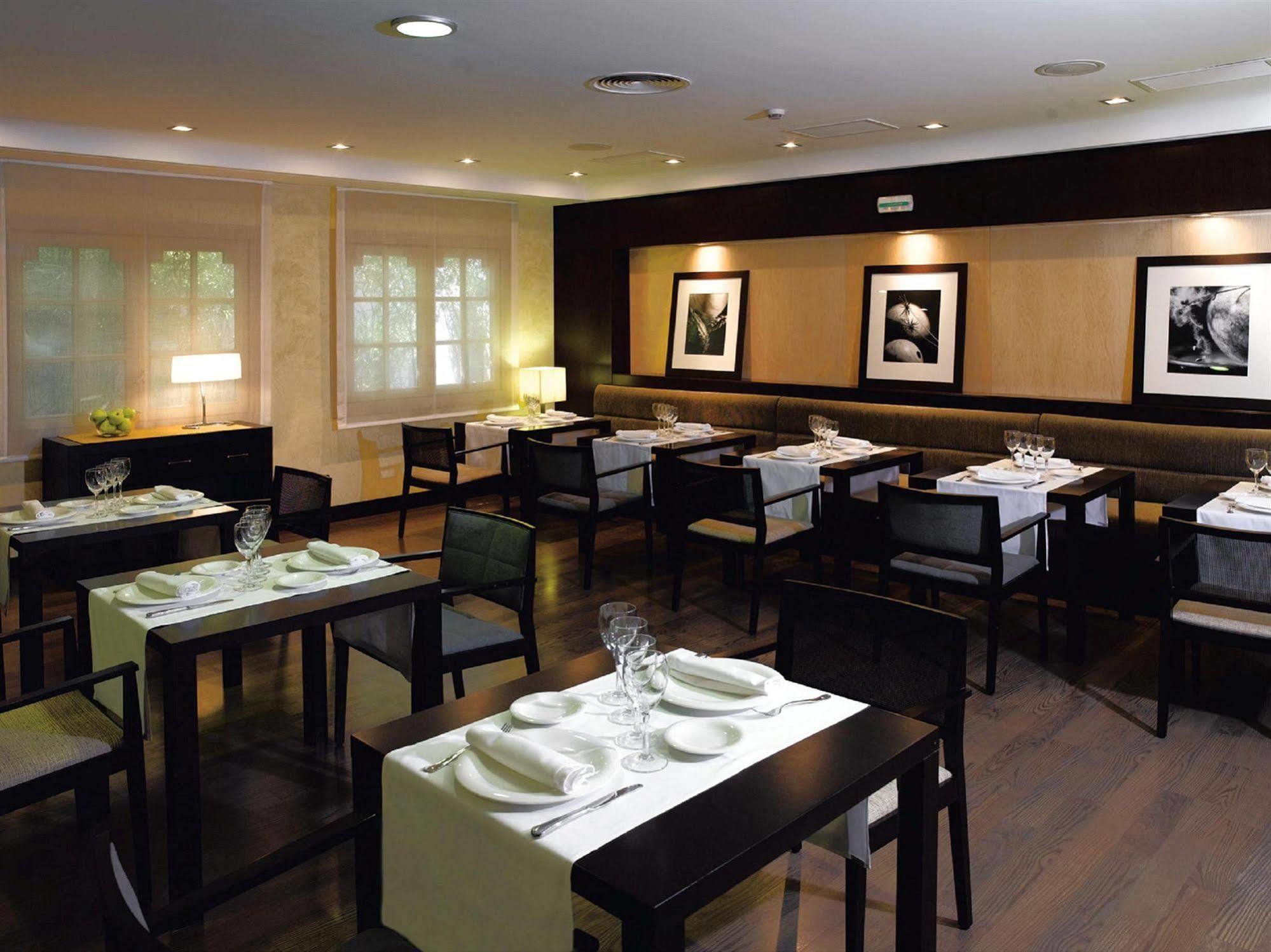Nh Iruña Park Hotel Pamplona